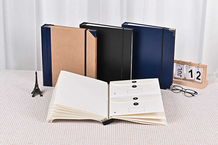 Accordion Folders