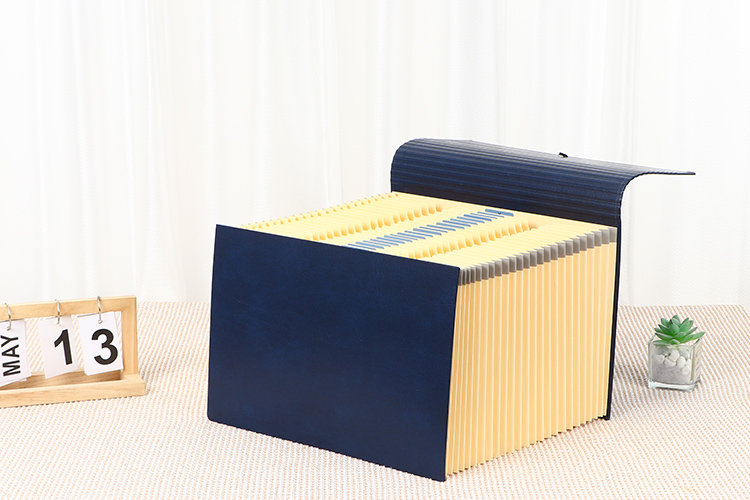 file folder of paper image